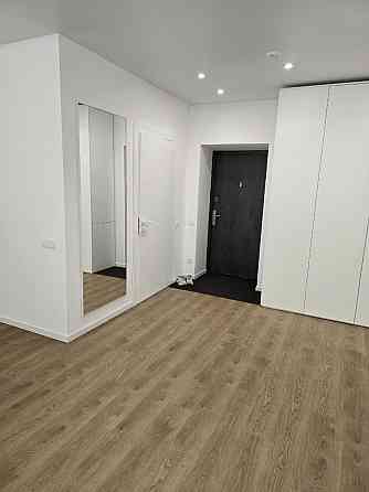 Поруч з Дендропарком. Новобудова. Лісові Гринівці