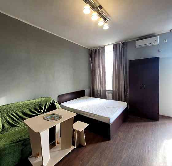 Сдам 1-к.кв, метро Южный вокзал, +только свет,  ул.Котляра,8/10 Харьков