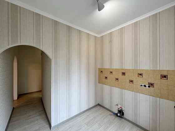 Затишна 2-кім 44 м2 в цегляному буд. вул. Івашкевича, 4 Киев