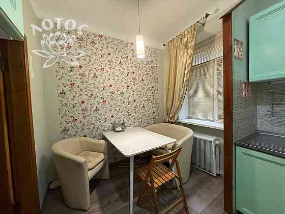 Продається простора 3-кімнатна квартира. Сталінка. Центр. Піонер Николаев