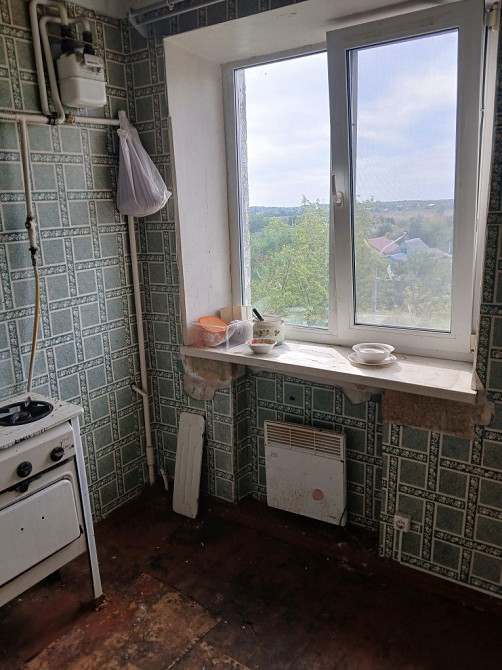 Продам 2х комн. квартиру с/п 5 эт. центр под ремонт 13 000 $ Павлоград - изображение 2