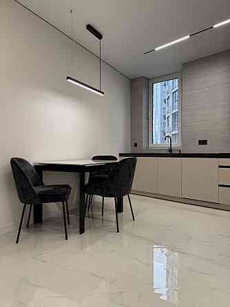 Продаж 2 кімнатної квартири в ЖК Парус Сіті  Преміум Львов