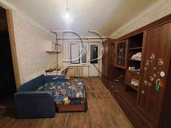 Продаж 1 кімн. квартири вулиця Антонова 4/Солом'янський рн Киев