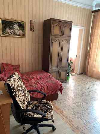 4-кімнатна квартира на вул. 10 квітня Одесса