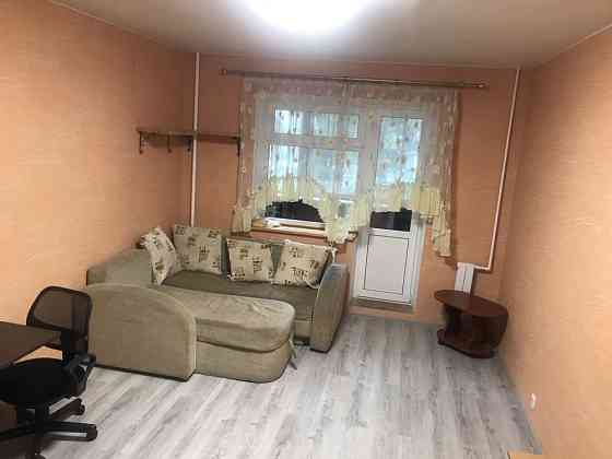 Сдам 1 кв. ул.Ирпенская , 5 минут пешком метро Академгородок Киев