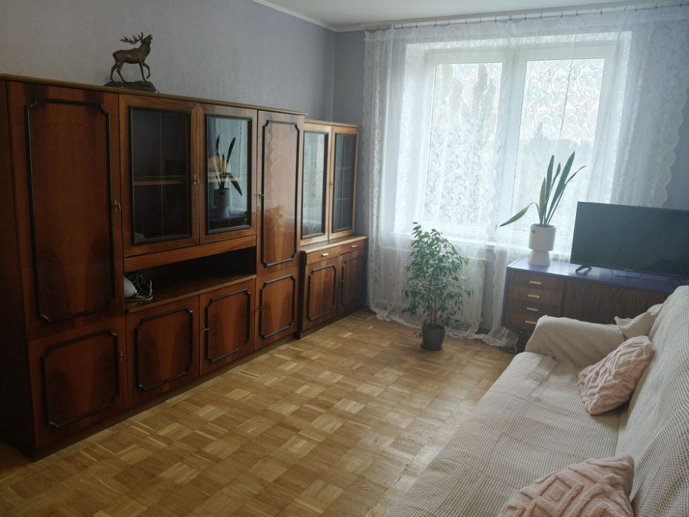 Роздільна 2 к , бульвар Академіка Вернадського 87 Київ - зображення 1