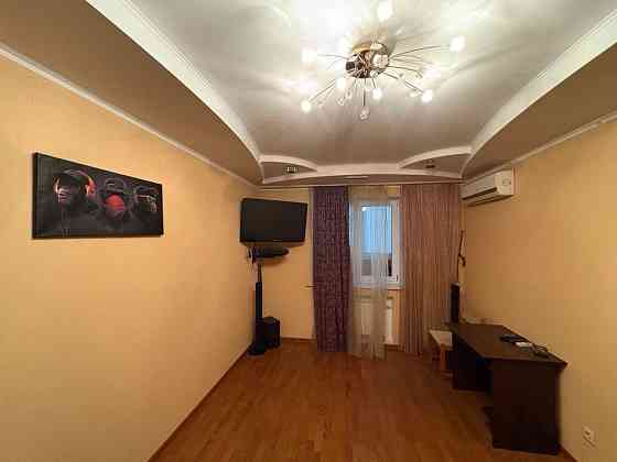 Оренда 1к квартири (+паркомісце) вул. Наумова 66 Киев