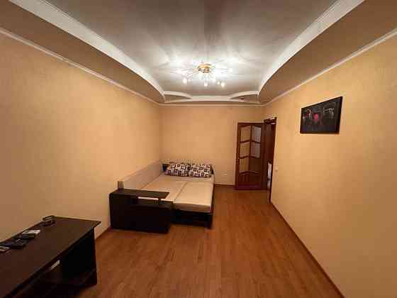 Оренда 1к квартири (+паркомісце) вул. Наумова 66 Киев