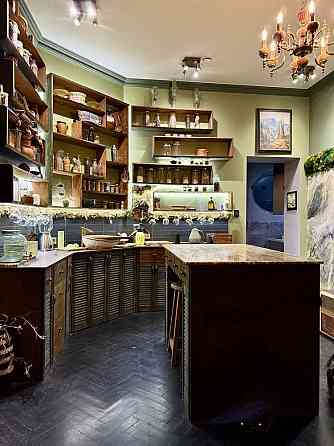 Оренда  2-кімнатної квартири в австрійському люксі біля Парку Франка Львов