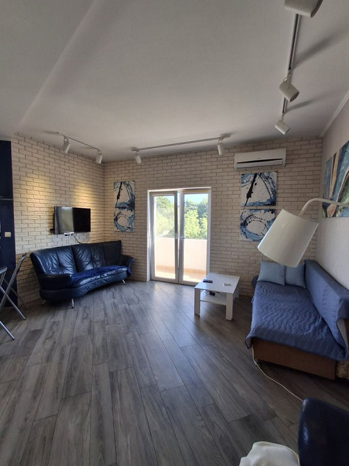 Продажа евродвушки(студия и спальня)в закрытом малоквартирном доме Чорноморськ - зображення 2