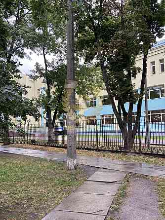 Продам 3-кімнатну квартиру в Святошинському районі Киев