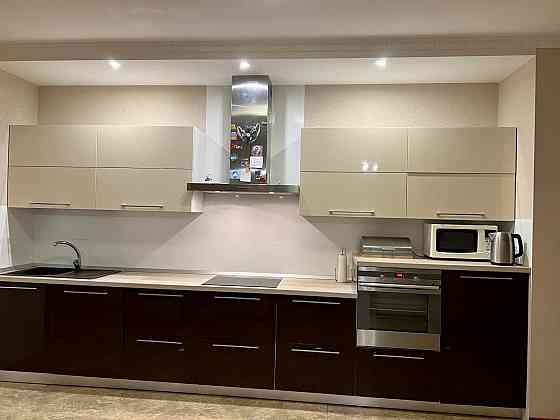 Продаж 3-к. квартира в ЖК Корона, Срібнокільська 1, Позняки Киев