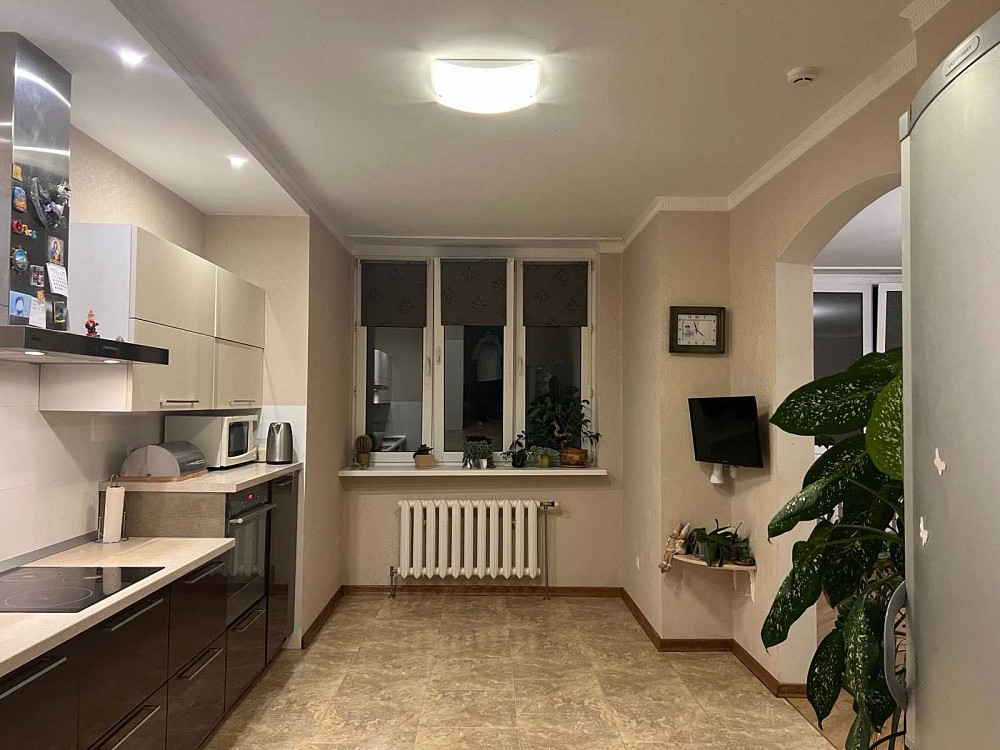 Продаж 3-к. квартира в ЖК Корона, Срібнокільська 1, Позняки Киев - изображение 1