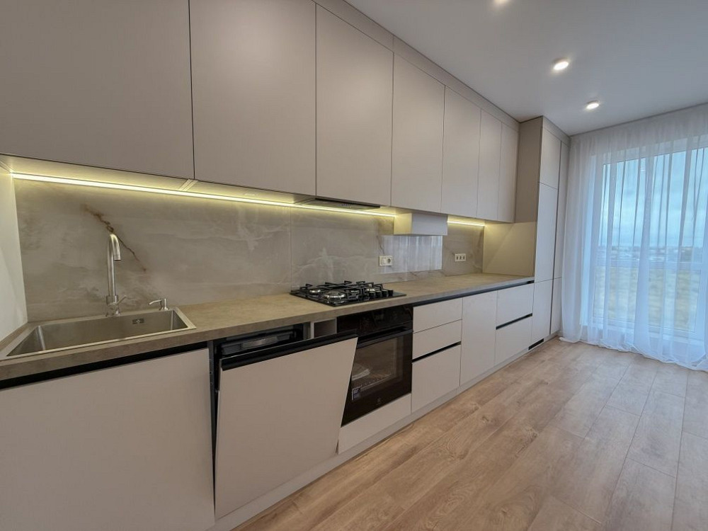 Продам простору 1-спальневу квартиру з ремонтом. ЖК "На Щасливому" Рівне - зображення 5