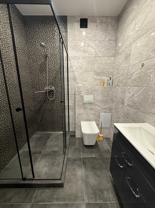 1к з ремонтом ,яка підходить під Єоселю.Будинок до 3-х років Ірпінь - зображення 7