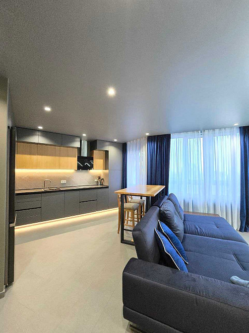 3к квартира 92м², З РЕМОНТОМ, ЖК Family & Friends, вул. Новопольова 2 Киев - изображение 1