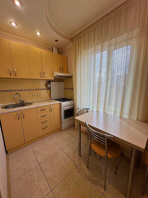 Затишна однокімнатна квартира 28 м.кв., Лукʼянівська, 7 . Киев - изображение 1