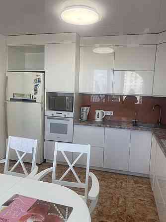 Позняки, вул. Мишуги 11; євроремонт, метро 5 хвилин, КОМІСІЯ 25% Киев