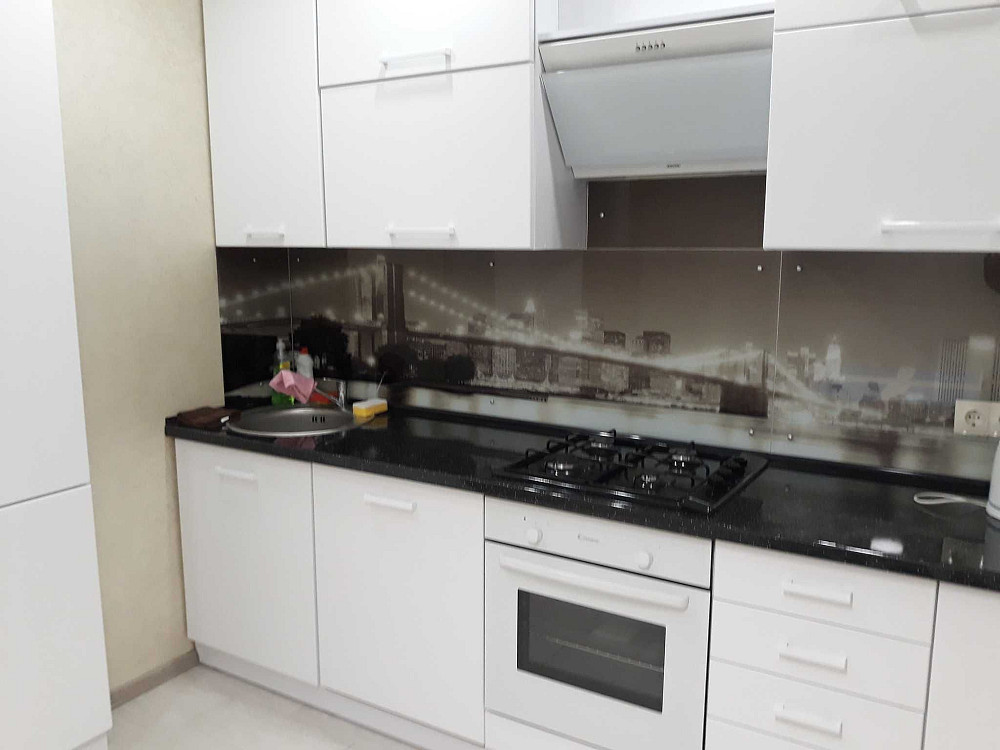 Здам  1 кв в новобуді  в центрі на короткий або тривалий термін Житомир - изображение 1