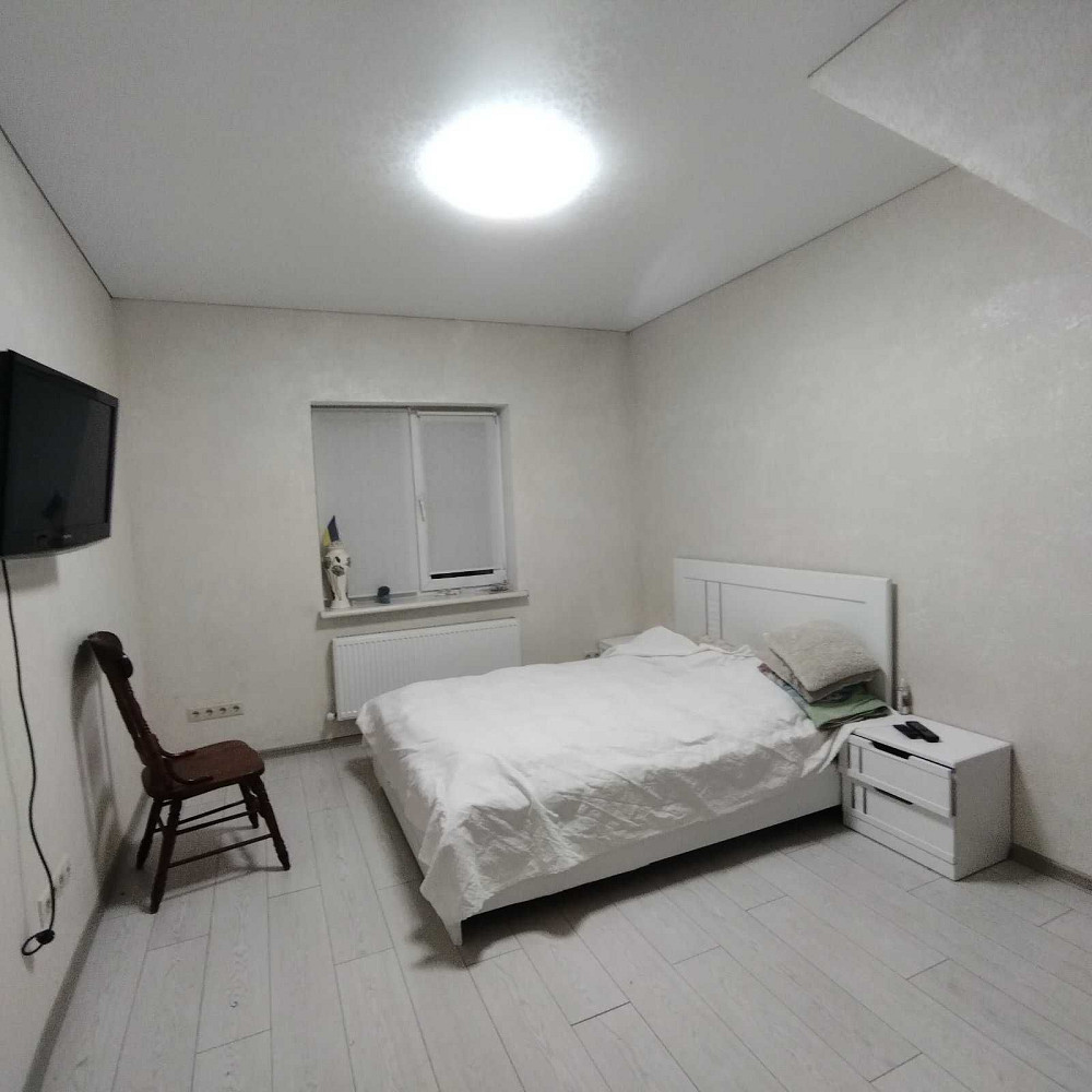 Здам  1 кв в новобуді  в центрі на короткий або тривалий термін Житомир - изображение 2