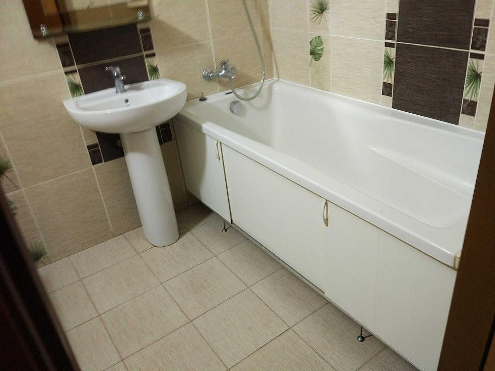 Здам  1 кв в новобуді  в центрі на короткий або тривалий термін Житомир - изображение 3