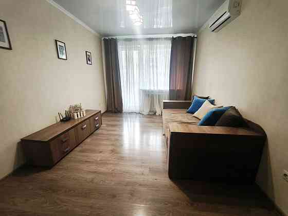 Сдам долгосросрочно 1 комн. Высоцкого/Сахарова. Газ. Одесса