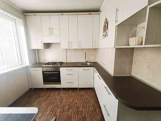 Сдам долгосросрочно 1 комн. Высоцкого/Сахарова. Газ. Одесса