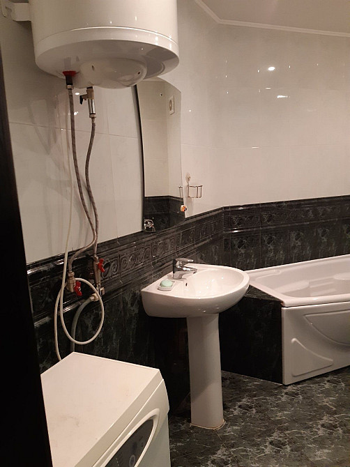 Сдам длительно 1 кв, р-н 7 школы, 6т Черноморск - изображение 2