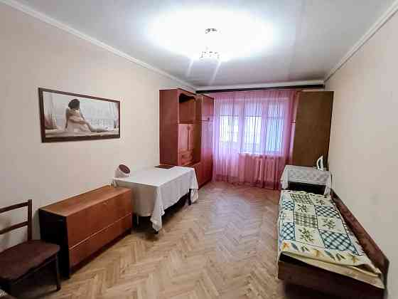 Недорога 1-к на Будівельників, 8 (Дарницька площа) Киев