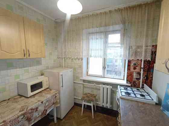 Недорога 1-к на Будівельників, 8 (Дарницька площа) Киев