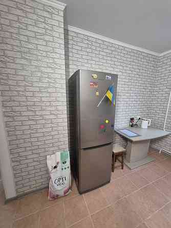 Власник! Продам 3 комнатную квартиру в Хортицком районе,  15 микр. Запоріжжя