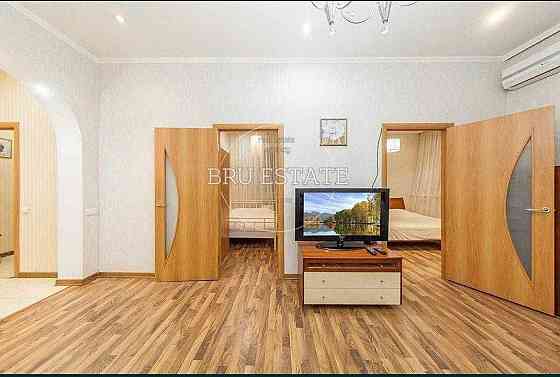 Продам 3 к вул.Саксаганського вул., 121 м.Університет Киев