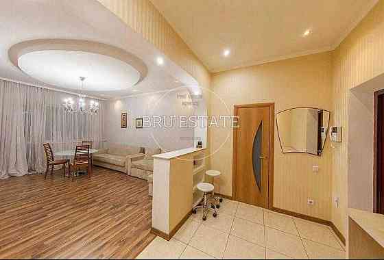 Продам 3 к вул.Саксаганського вул., 121 м.Університет Киев