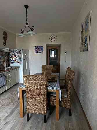 Продаж 2-к квартира 91 м2 З СУЧАСНИМ РЕМОНТОМ і МЕБЛЯМИ в центрі Бучі Буча