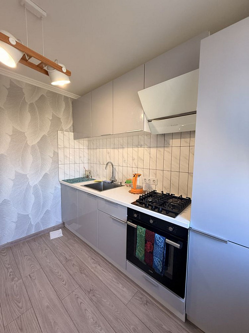 Сдам до лета 2 ком.с евроремонтом на 1 Мая Черноморск - изображение 4