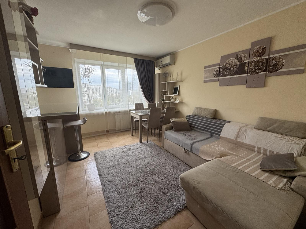 Оренда 3 кімнатної квартири біля метро Дарниця Київ - зображення 1