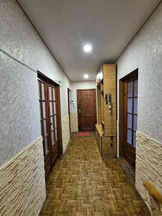 Продаю 4-кімнатну квартиру на Дружбі Кривой Рог