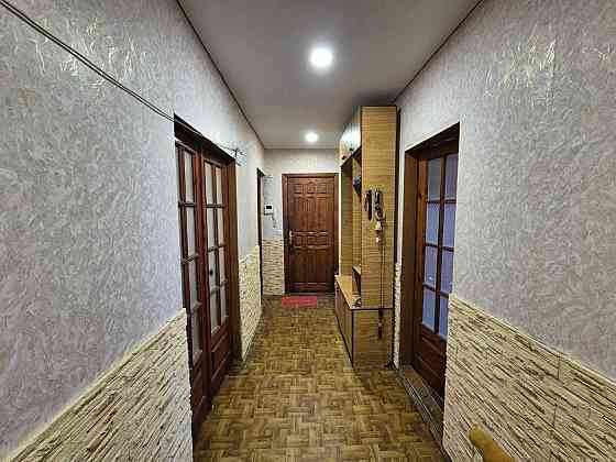 Продаю 4-кімнатну квартиру на Дружбі Кривой Рог