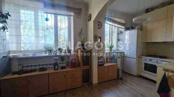 2-кімн. квартира з майстернею і льохом у серці Подолу Киев