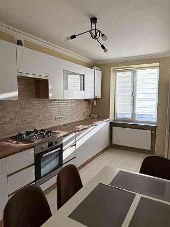 Продаж двоярусна квартира з сучасним ремонтом у відмінному стані Кам`янець-Подільський