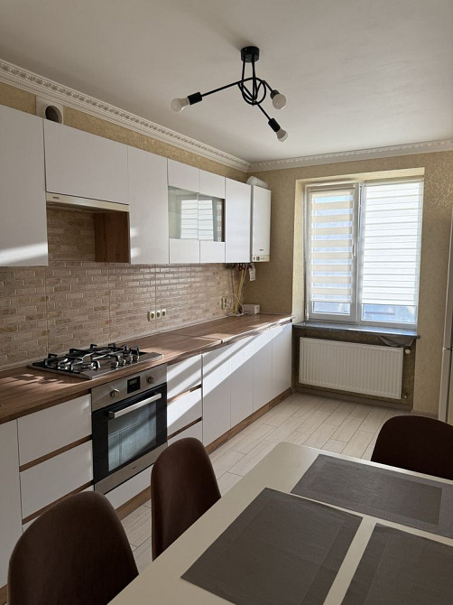 Продаж двоярусна квартира з сучасним ремонтом у відмінному стані Кам`янець-Подільський - зображення 2