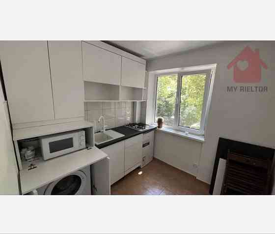 Продаж 1-кімнатної квартири в центрі міста Ужгород