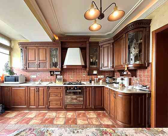 Оренда 4 кім квартири вул.Наукова в Новобудові з Джакузі Львов