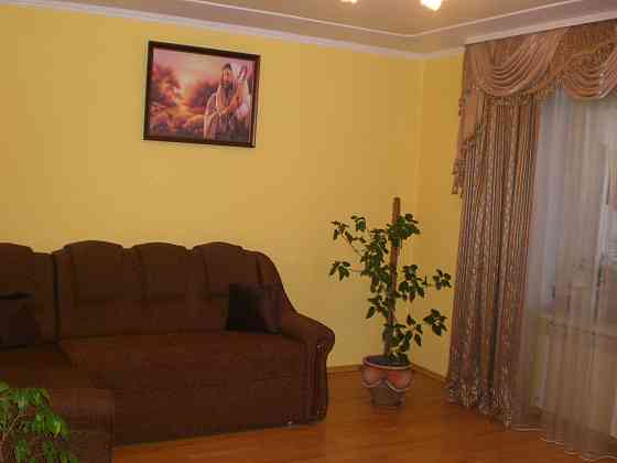 Оренда трикімнатної квартири з ремонтом Заводське (Львівська обл.)