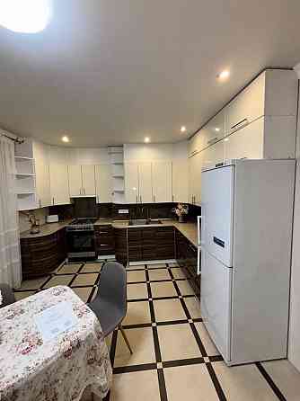 Двокімнатна квартира з ремонтом та меблями Ирпень