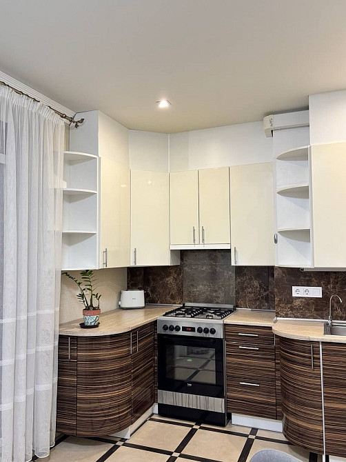 Двокімнатна квартира з ремонтом та меблями Ирпень - изображение 2