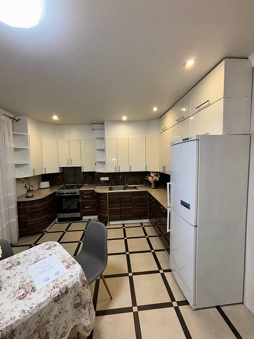 Двокімнатна квартира з ремонтом та меблями Ирпень - изображение 3