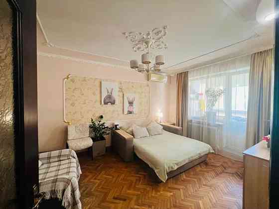 Продаж 2 кім квартира 50м² з меблями та технікою на Величковського Львов