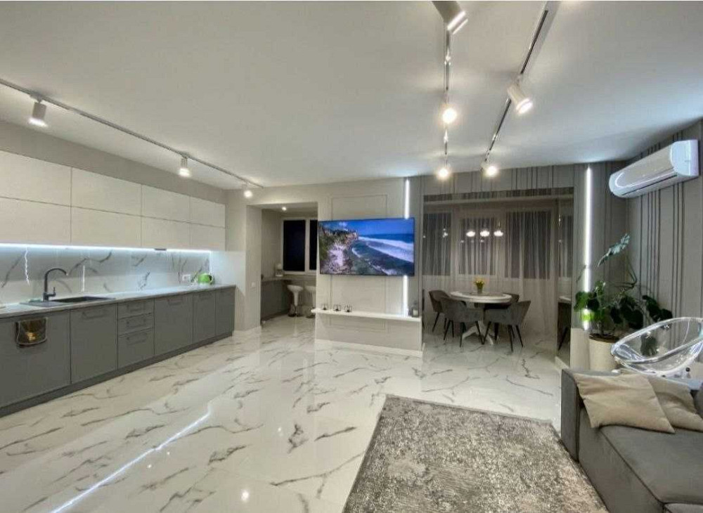 Сучасна 3-кімнатна На Щасливому! Гарний вигляд на озеро Ровно - изображение 4