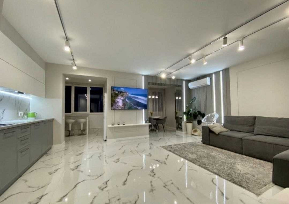 Сучасна 3-кімнатна На Щасливому! Гарний вигляд на озеро Ровно - изображение 5